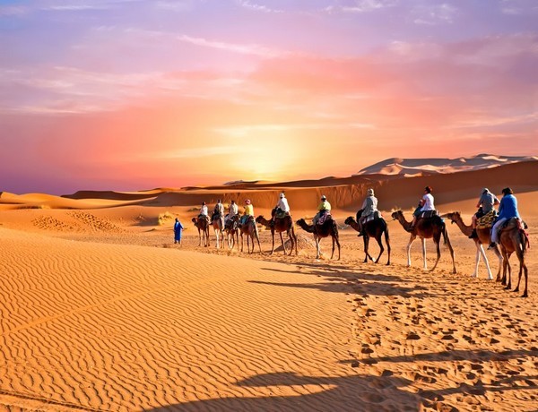 1 Noche Paseo en Camello en Merzouga